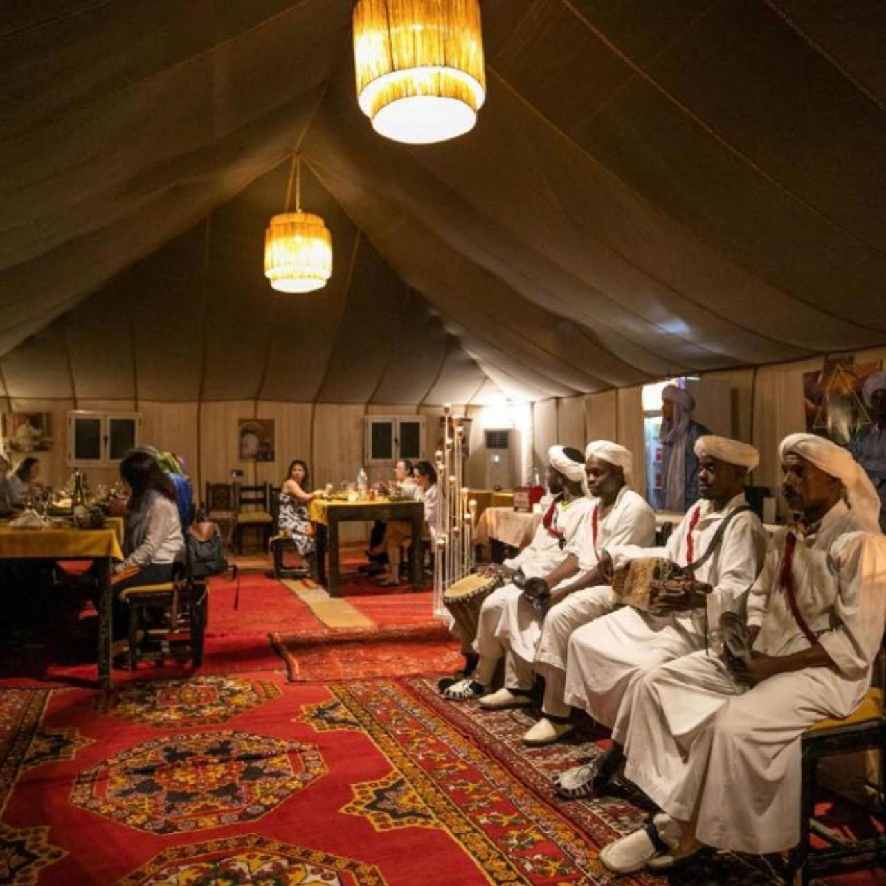 Merzouga Horizon Luxury Camp מראה חיצוני תמונה