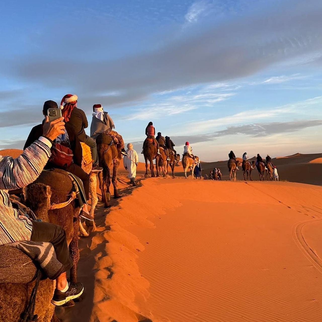 Merzouga Horizon Luxury Camp מראה חיצוני תמונה